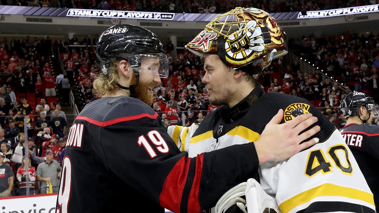 On pensait que Justin Williams allait SAUTER au visage de Brad Marchand...