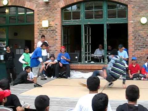 B-Boy Wood ( Explosion Crew) v.s  Dijiar (Breakdanceconnection)