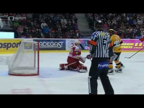 1.finále HC Oceláři Třinec - HC Verva Litvínov  1-3    11.04.2015