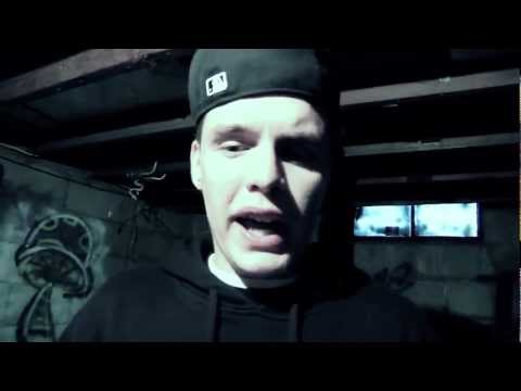 Big E and Rob Dinero freestyle