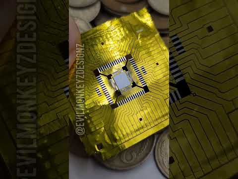 Inside an old Soviet-era Integrated Circuit