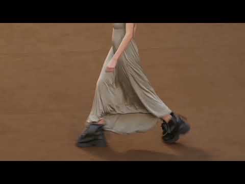 Eleonore Ghiuritan for Loewe FW 2022 2023 Paris Fashion Week march 04 2022