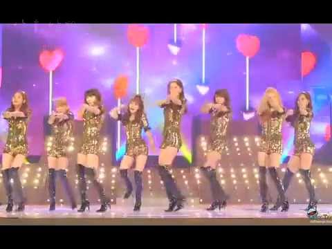 Girls'Generation [Fancam] Sunny and Yuri's Mistake During Hoot