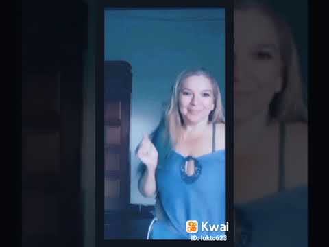 entrei no clima balancei  #shorts #dancinha