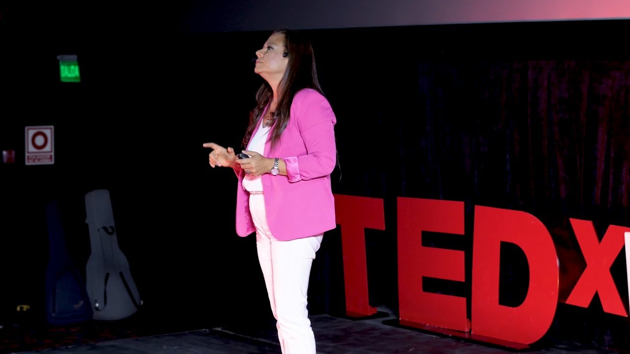 Transformar es primero transformarse | Paola Traverso | TEDxISMAC