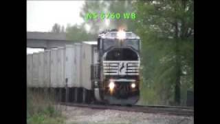 preview picture of video 'NS 6770 Roadrailer WB at Hardin, MO'