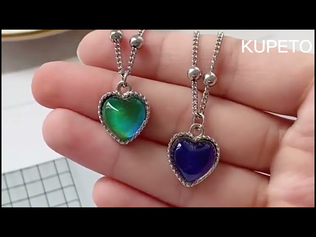 Vídeo relacionado con FURREN Collar de Los Sentimientos Collar de Las Emociones Collar Temperatura Colgante Mariposa Mujer Collar Mujer Plata Mood Necklace Collar Que Cambia de Color Segun El Estado de Anim para Mujeres