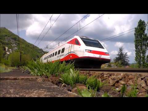 IL SALUTO DELLA E484 CON MERCI, E IL SALUTO DELL' ETR460 A RIGOROSO (AL) 15 - 4 - 2017