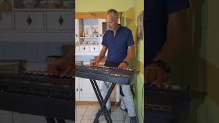 This ole house  - Shakin Stevens ** Yamaha PSR - SX 700