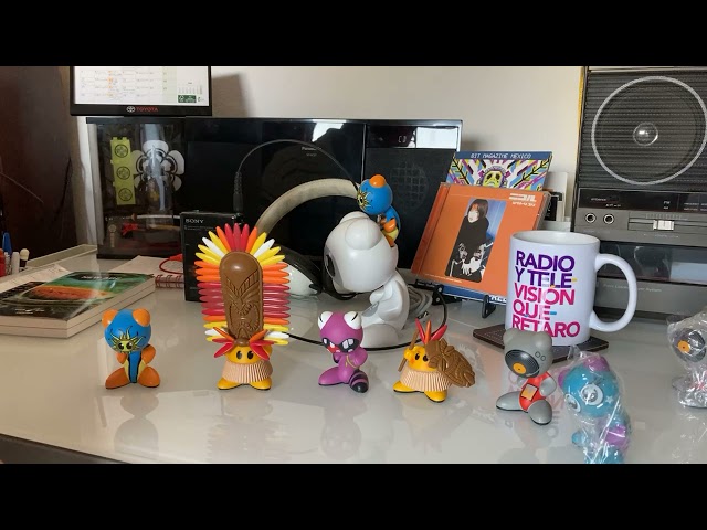 Vídeo relacionado con Radica Funkeys - Juguete electrónico (Mattel B000WUUK8K) [versión Inglesa]