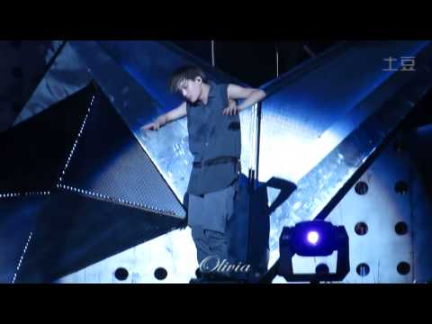 【DODOlivia】 140719 EXO Concert in Shanghai - Angel - Kai Focus