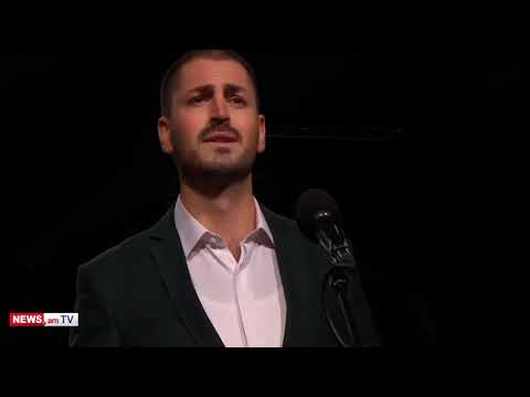 Ծիծեռնակաբերդում «Ձայն տուր, ո՛վ ծովակ» երգի կատարման ժամանակ մեներգչի աչքերից արցունք էր հոսում