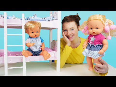 Spielspaß mit Nenuco Puppen. Ein Stockbett für Zwillinge. Puppenmama Spiele