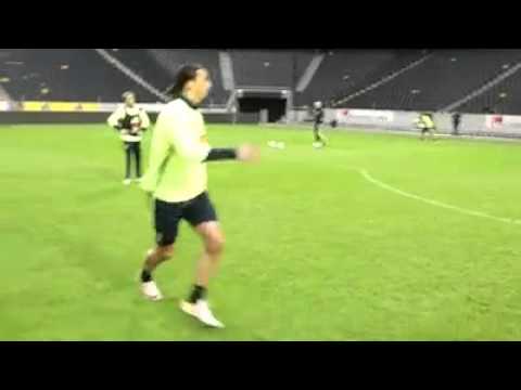 Erkan Zengins and Zlatan Ibrahimovic having fun at training with Sweden