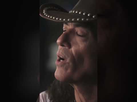 Thumbnail for Stephen Pearcy of Ratt sold David Lee Roth a speaker by Ratt