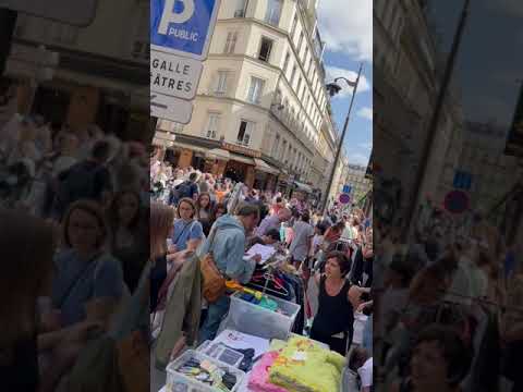DÉSENCHANTÉE DE MYLENE FARMER À LA FÊTE DE QUARTIER BLANCHE À PARIS 9ÈME  LE 02 JUILLET 2023 !!!
