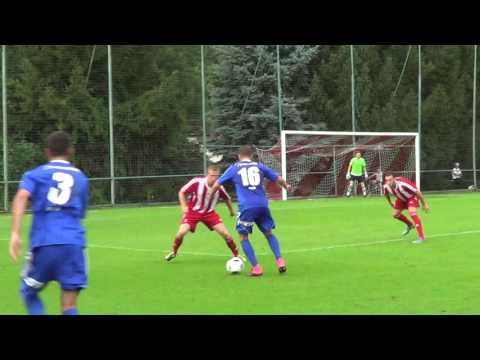 Z utkání Jiskry Domažlice v Zápech, faul ve 44. minutě na Došlého.