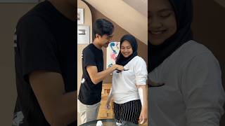 Download lagu Bikin baju couple sendiri🖤🤍 tag pasangannya🥰 #pasutri #couple #bucin #diy #fyp mp3