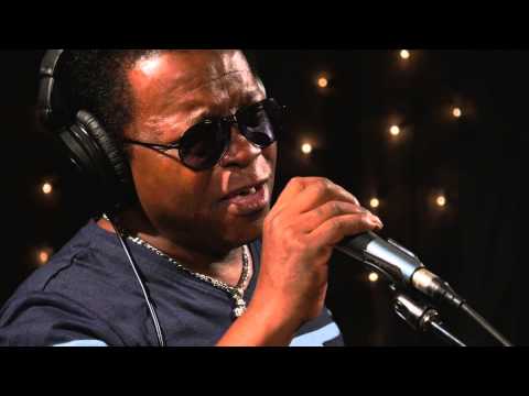 Lee Fields and the Expressions - Don't Leave Me This Way (Live on KEXP)