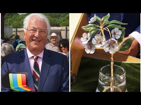 Antiques Roadshow: Army officer SPEECHLESS over £1million Faberge flower valuation