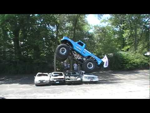 Bigfoot's Open House Noon Car Crush