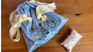 Sewing my 18th C Silk Workbag