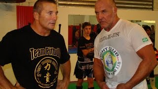 preview picture of video 'Eric Albertini au Pitbull Boxing Center Ajaccio'