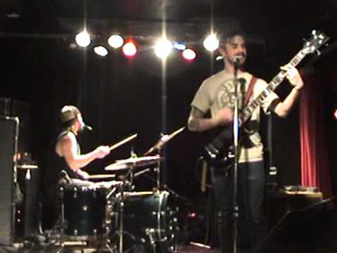 MOLTEN LAVA-Tough Guy (Beastie Boys cover) Live