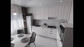 Неоклассическая угловая белая кухня Проект  43 фото 4