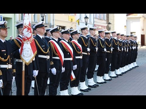 Wejherowo.pl -  Batalion Dowodzenia MW otrzymał replikę sztandaru 1 MPS