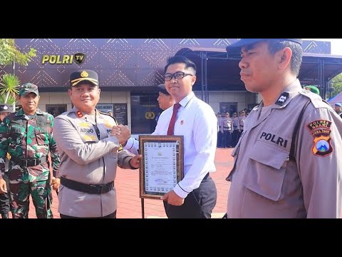 POLRES NGAWI BERI PENGHARGAAN