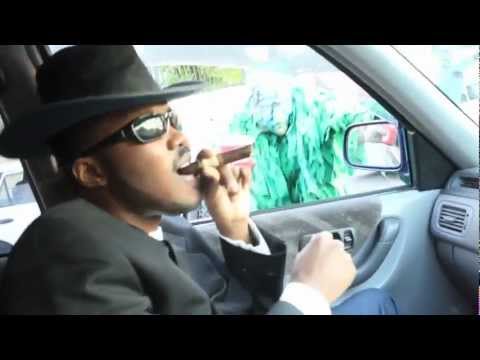 SHOWBIZZ JUST WANTS TO SAY HI