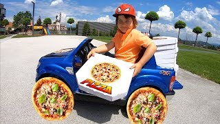 Pretend Play Pizza Delivery | Power Pizza Wheels Ride On Car | Driving in My Car Song