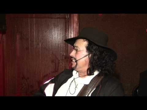 Eduard Hagenstein uit  Dordrecht zingt Country roads Take me home