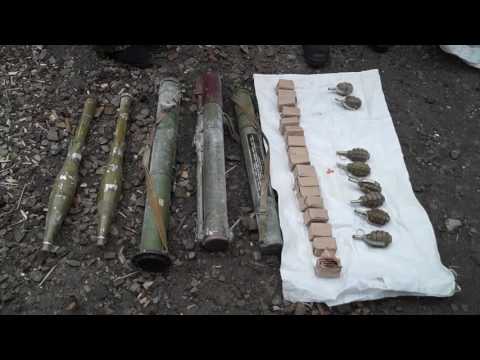 19112016 У Лисичанську виявили схованку з боєприпасами