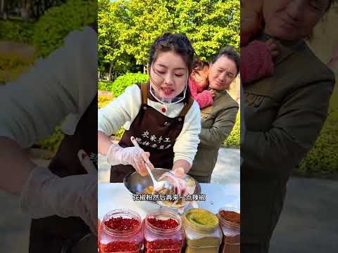 Mãe Sem Dinheiro Queria Alimentar Sua Filha, Mas Uma Mulher Bondosa a Ajudou 😭❤️ #shorts