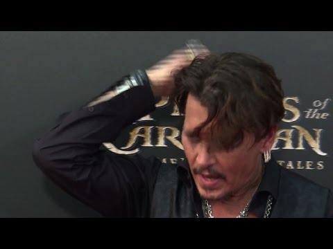 Johnny Depp verrät bei "Fluch der Karibik 5“-Premiere Geheimnis