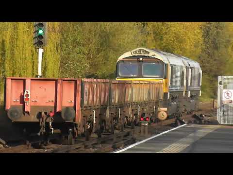 Class 66 66743 passes Redbridge including 66789