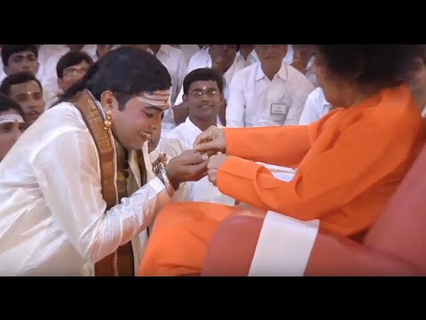 Materializations of Sathya Sai Baba