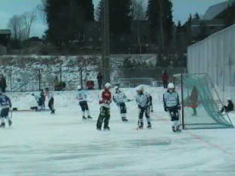 Tjomsland scorer ett av sine 3 mål for Ullevål