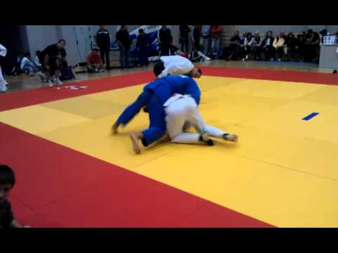 Stojanoski, V. (MKD) vs BUL Sofia Bulgaria 8 Oct 2011 - round 3