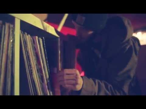 Straight Buggin’ Sessions: Loose Collar & Nayla