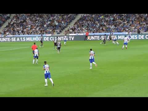 Grande golo de Brahimi ao VSC