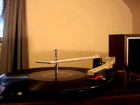 Wesley Tuttle- Rainin On The Mountain (78 Rpm)