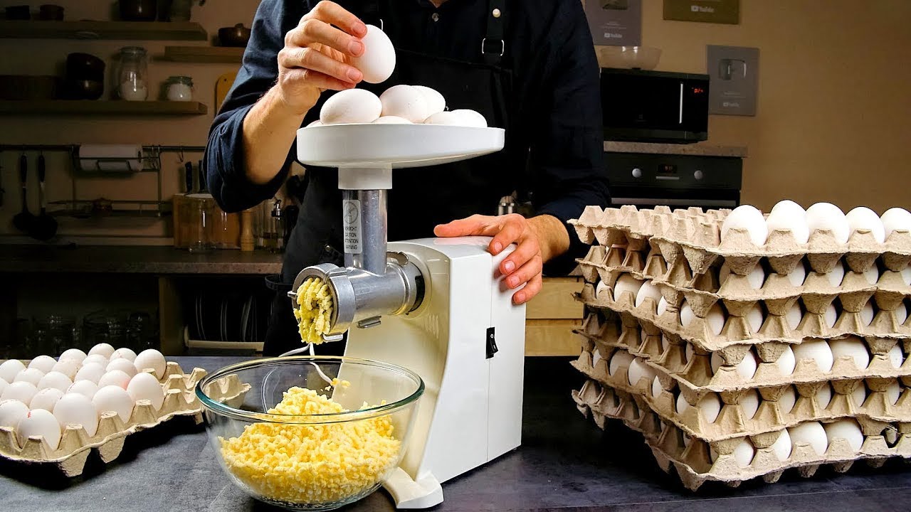 Watch Szał! Góra jajek i maszynka do mielenia mięsa! Farmerski przepis poruszył cały świat! now Szał! Góra jajek i maszynka do mielenia mięsa! Farmerski przepis poruszył cały świat!