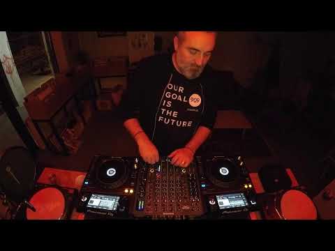 Sektor 909 Mix Show w/ Uzun Baba