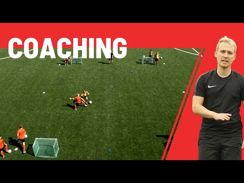 Carsten 1v1 | Coaching | Exercise for youth training // How do you play a 1v1?