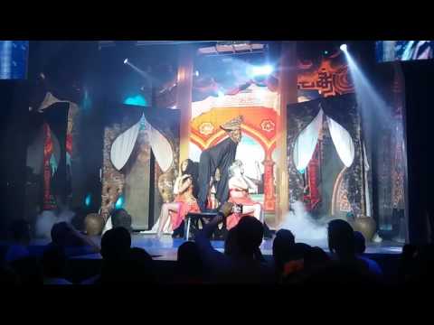 Show Blue Space Layla Ken 14/05/17