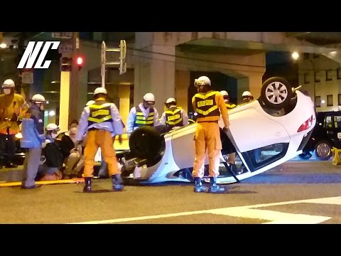 警察にキレる消防隊員。転覆した車（東京 板橋区）