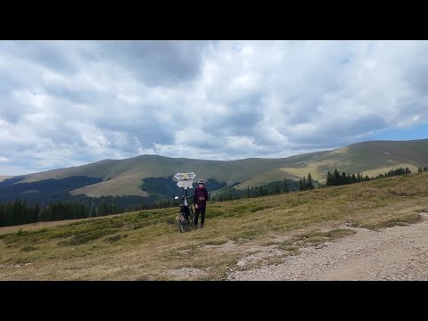 Un ciclist rătăcit în Munții Căpățânii